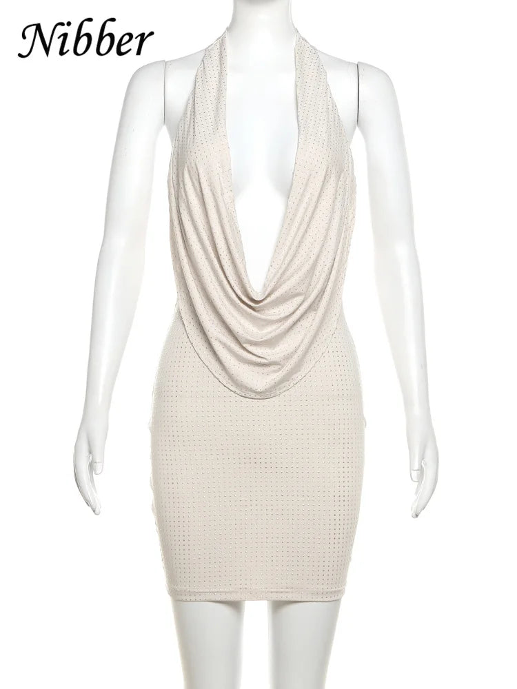 Strapless Mini-jurk met Diamanten – Glamoureuze Look!